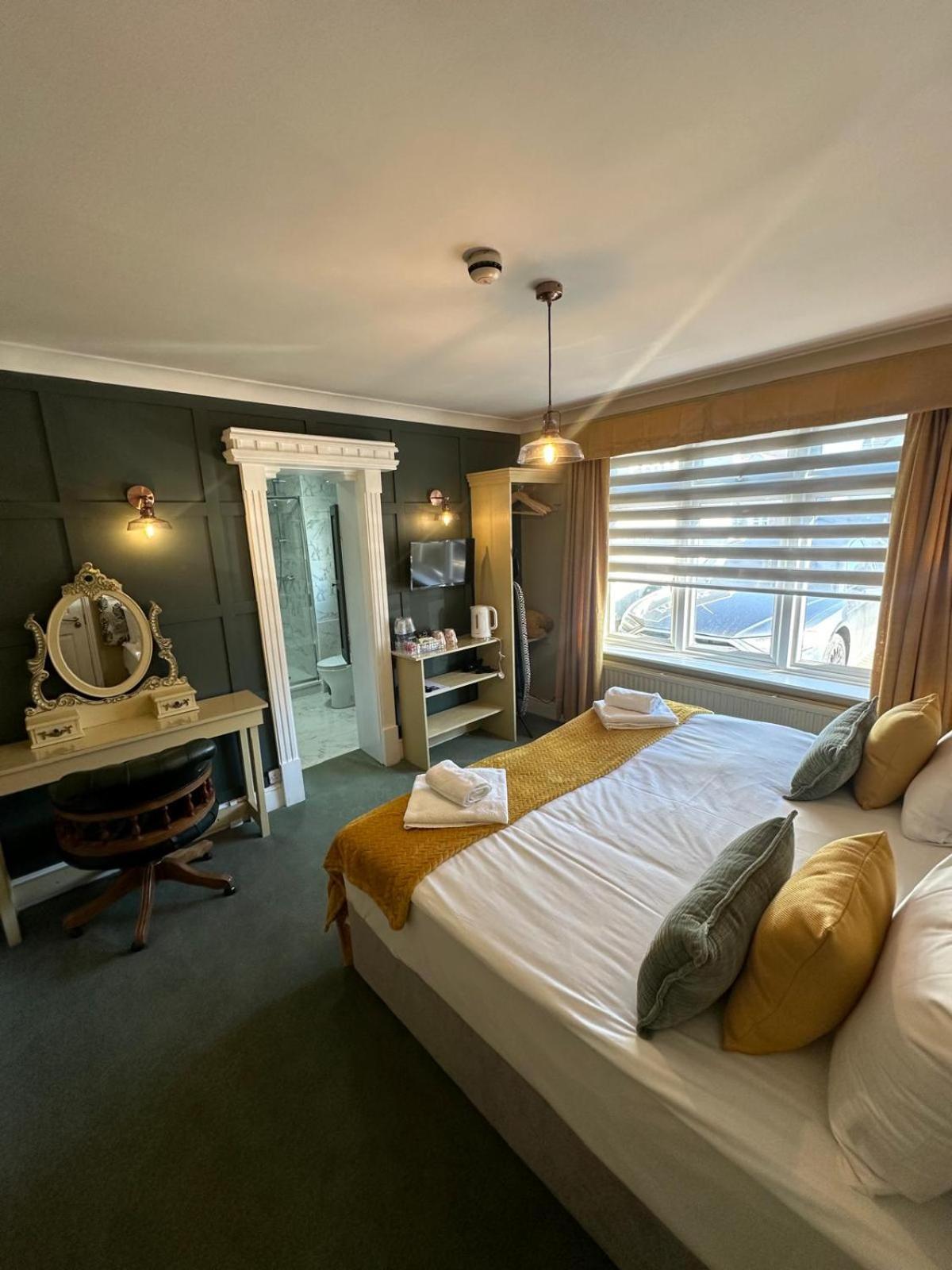 The By Tas Tempat Tidur & Sarapan